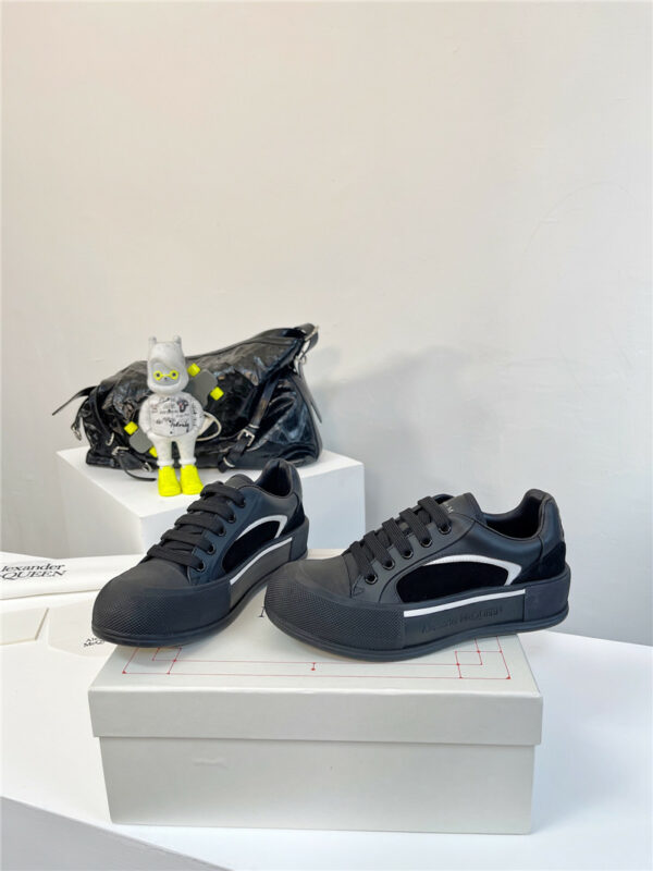 Alexander mcqueen retro sneakers skate shoes
