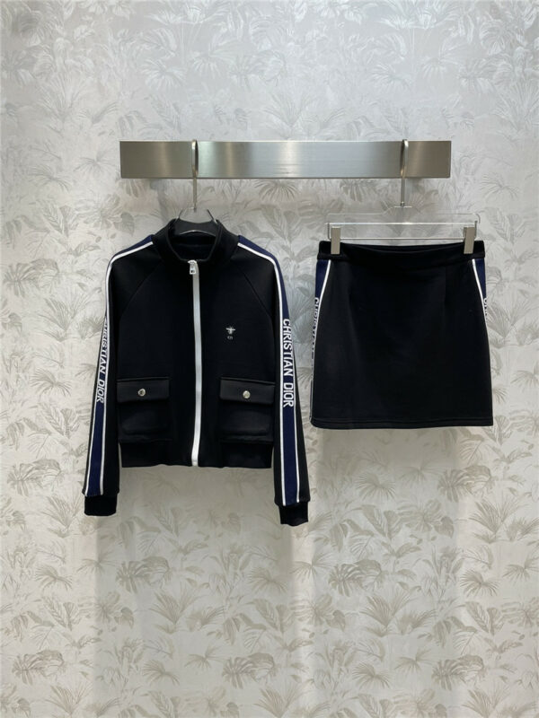 Dior stand-up collar jacket + high waist a-line skirt