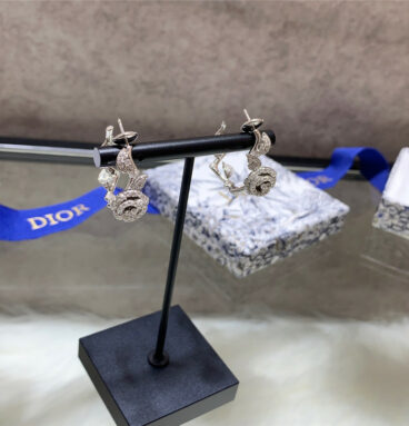 dior rose earrings