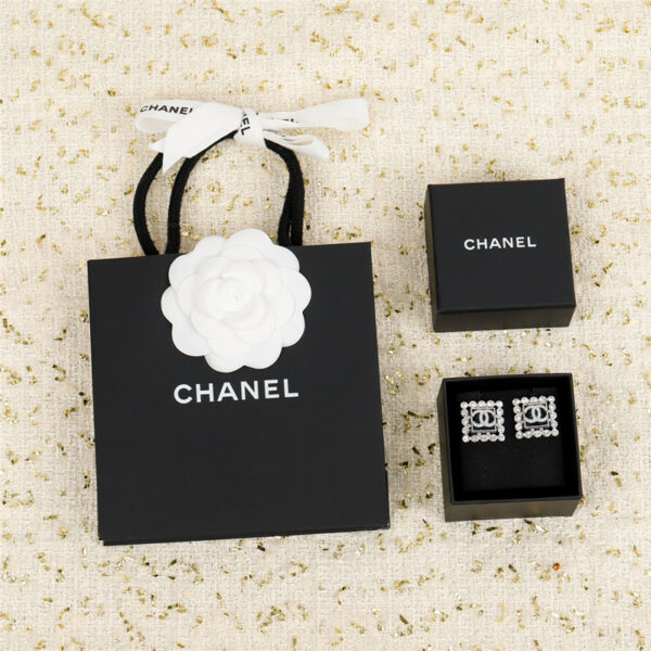 Chanel square pearl earrings