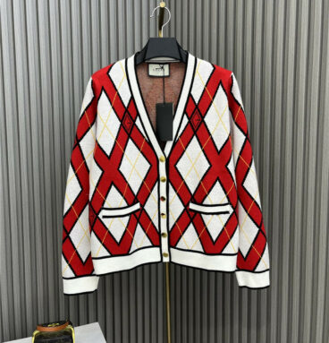 gucci red and white diamond V-neck knitted cardigan