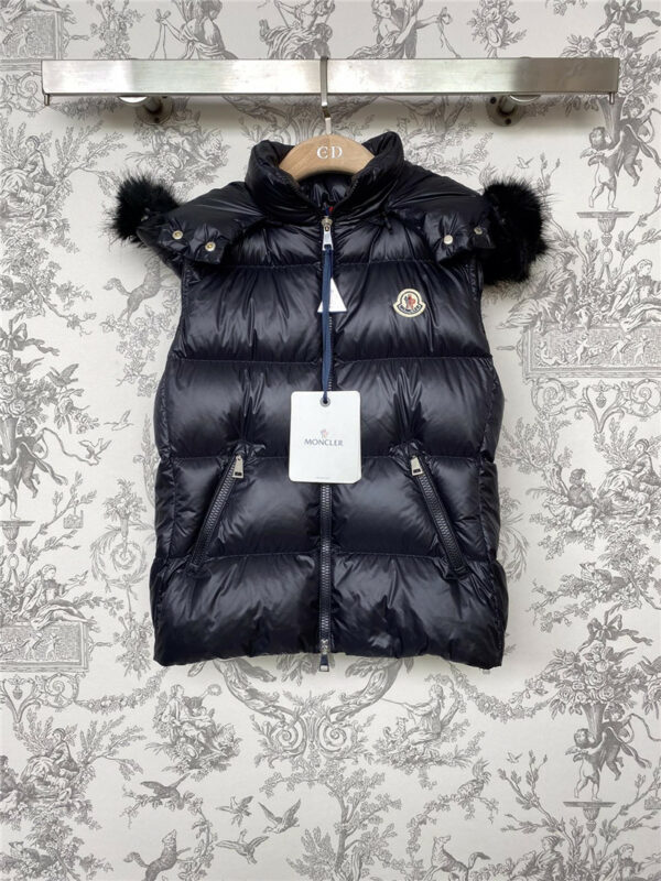 moncler autumn and winter new fur collar down vest