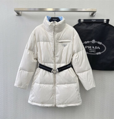 Prada's new stand-up collar belt mid-length bread down jacket