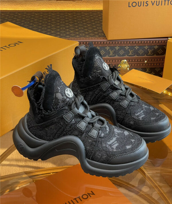 louis vuitton LV fashion trend casual sneakers