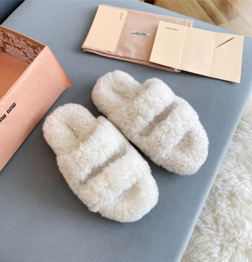 miumiu autumn and winter trendy plush slippers