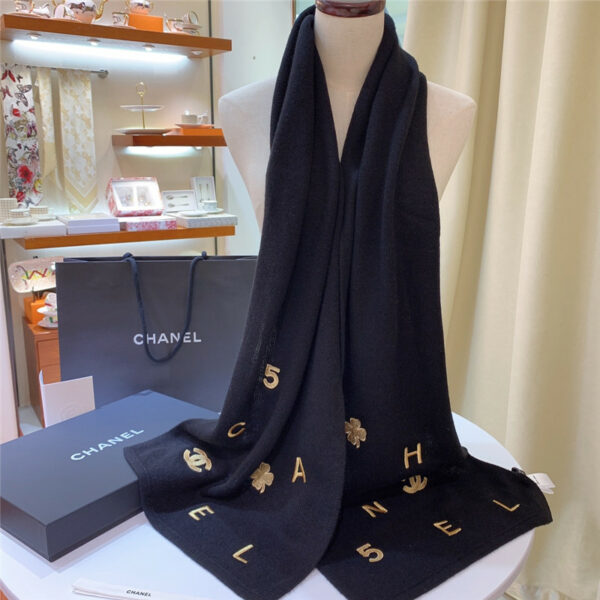 Chanel new autumn and winter cashmere scarf