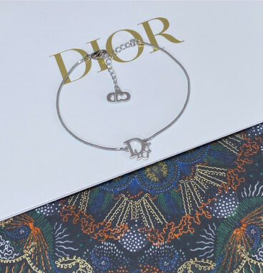 dior silver letter bracelet