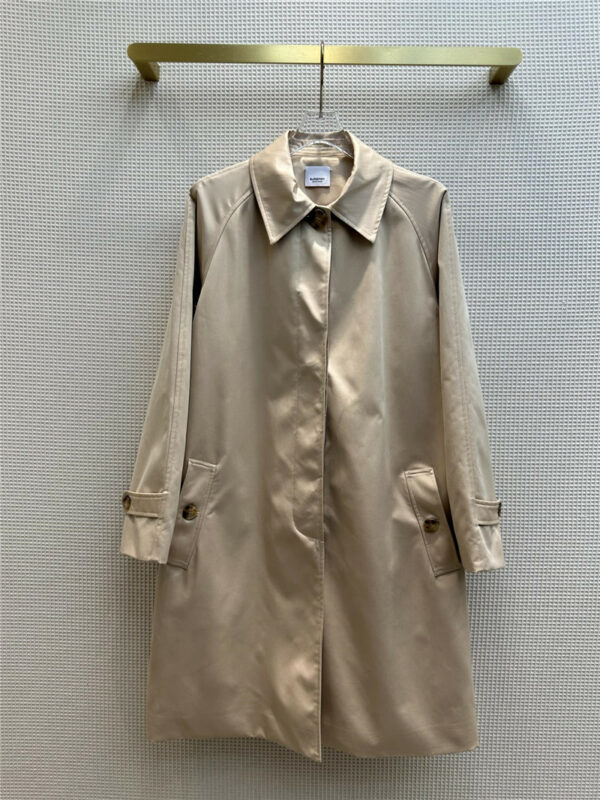 Burberry buttoned H-shaped trench coat