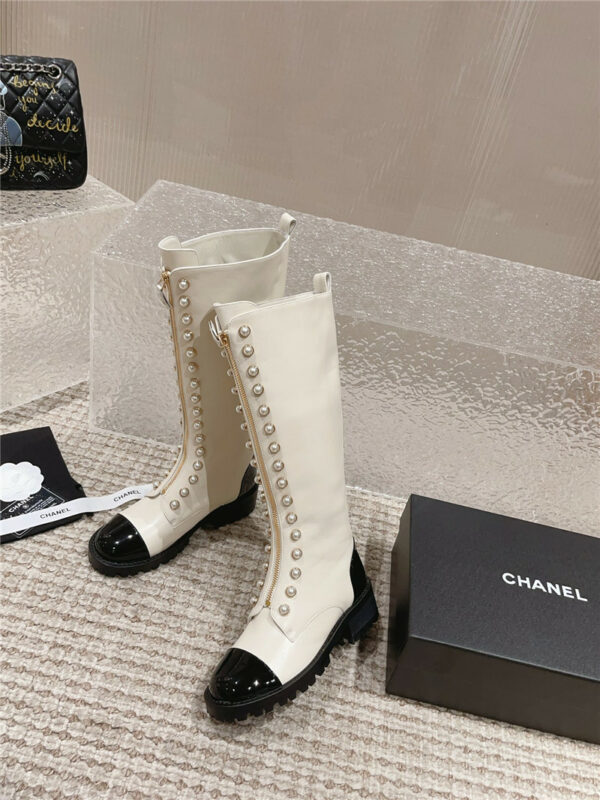 chanel new autumn and winter pearl zipper boots