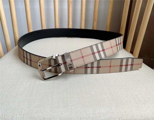 Burberry belt loop engraved with Burberry check