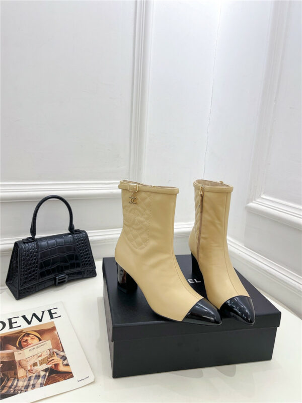 Chanel counter classic electric embroidery thick heel short boots