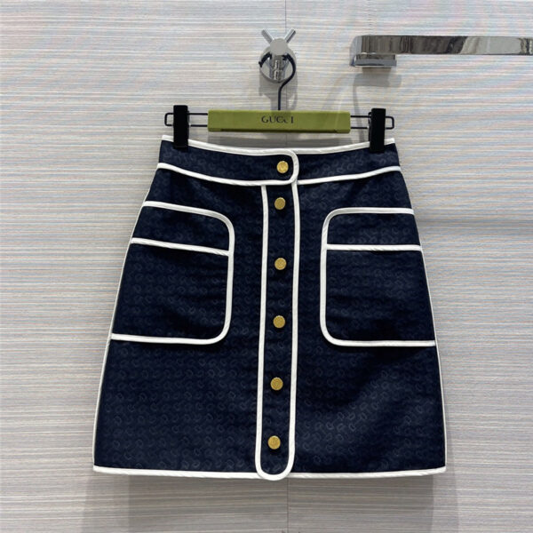 gucci preppy saddle button dark jacquard logo skirt