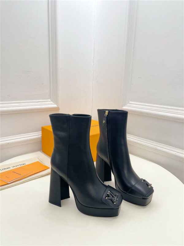 louis vuitton LV V-shaped square heel platform boots