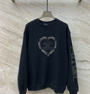 chanel new embroidered letter love sweatshirt
