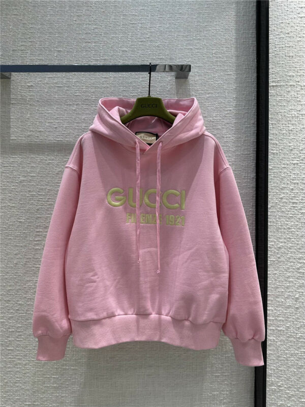 gucci candy color lettered short hooded sweatshirt