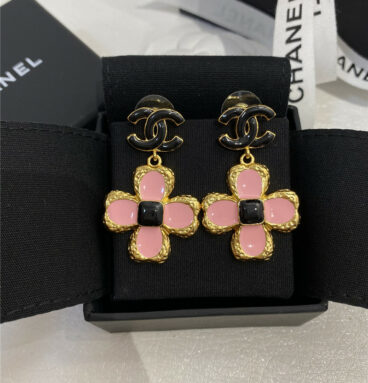 Chanel pink enamel four-leaf clover earrings
