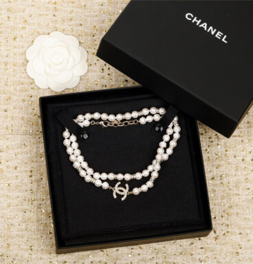chanel bow pink pearl sweater chain