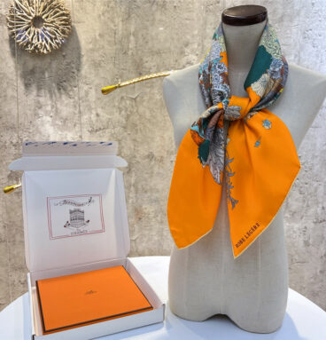 Hermès new "Qingyanghuayi" orange silk scarf