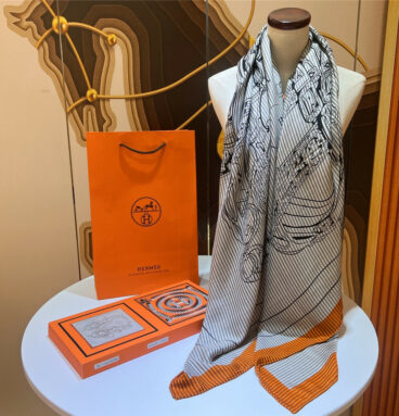 Hermès Reins Applique Pique” 140 cm shawl