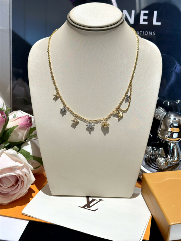 louis vuitton LV new flower necklace