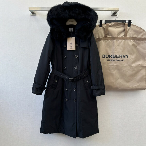 Burberry classic raccoon fur collar hooded long down jacket