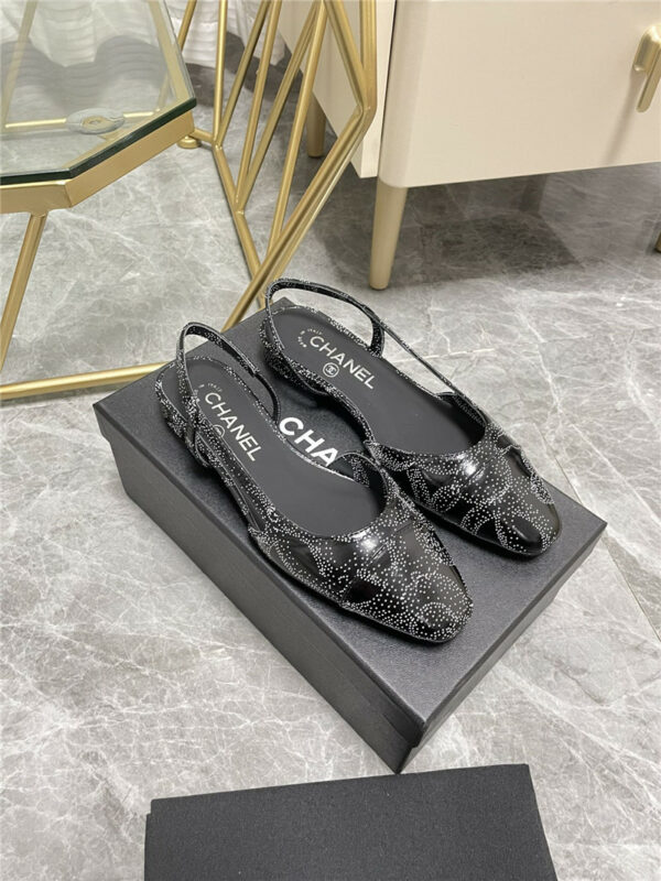 chanel thick heel side hollow sandals