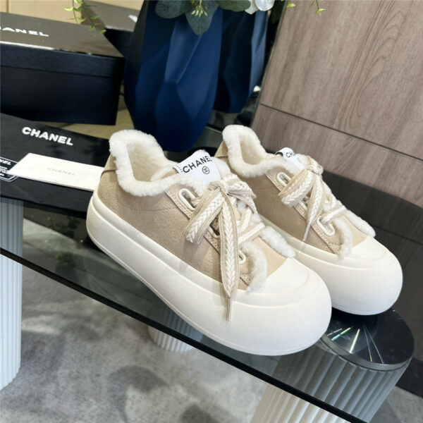 chanel new low top thick lace bread shoes