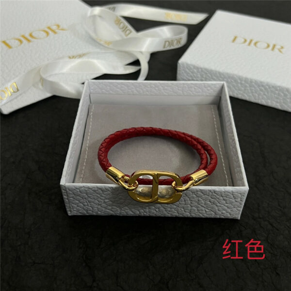 dior simple and elegant bracelet