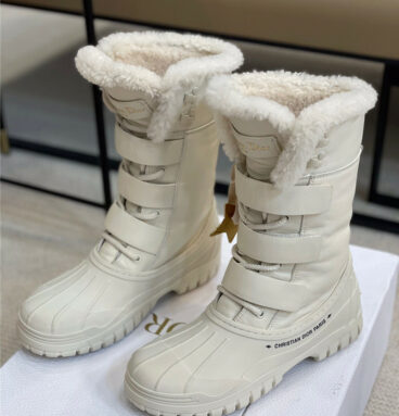 dior autumn and winter show style fur boots