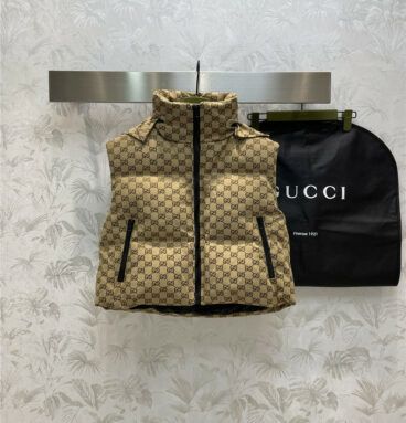 gucci hooded GG jacquard down vest