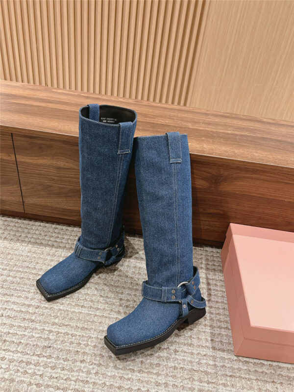 𝐀𝐜𝐧𝐞 𝐒𝐭𝐮𝐝𝐢𝐨s new square toe buckle metal ring mid-calf boots