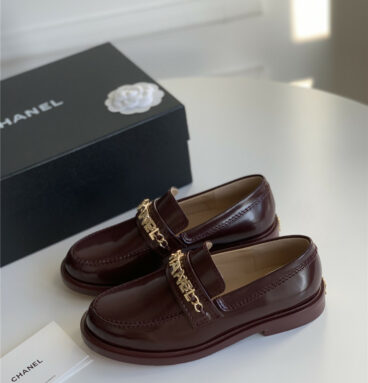 chanel classic letter chain loafers