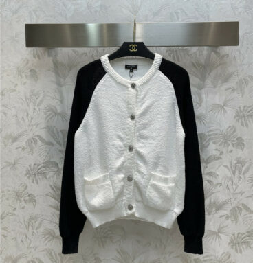 Chanel black and white color block crew neck knitted cardigan