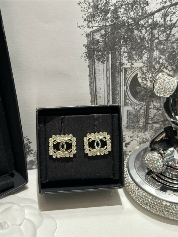 chanel square frame hollow double C diamond stud earrings
