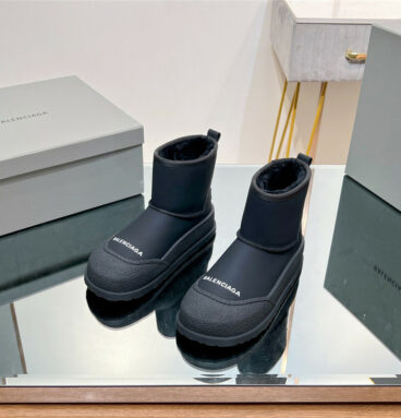 Balenciaga new calfskin short snow boots