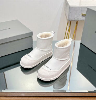 Balenciaga new calfskin short snow boots