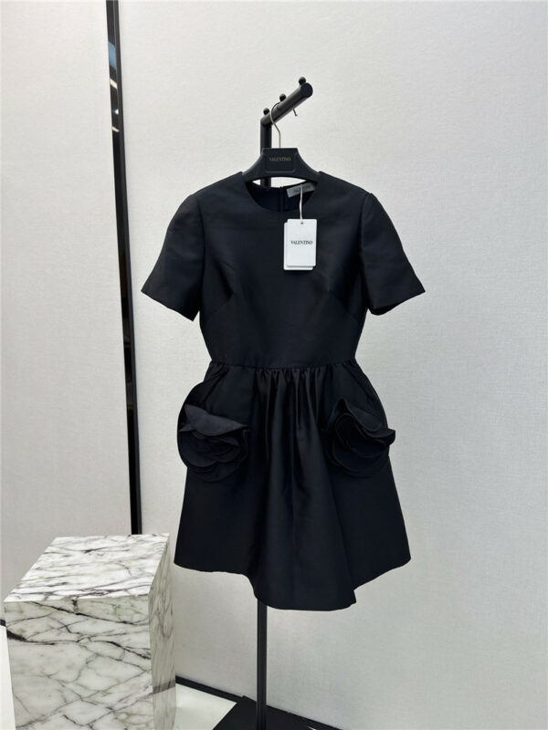 valentino new black rose short sleeve dress
