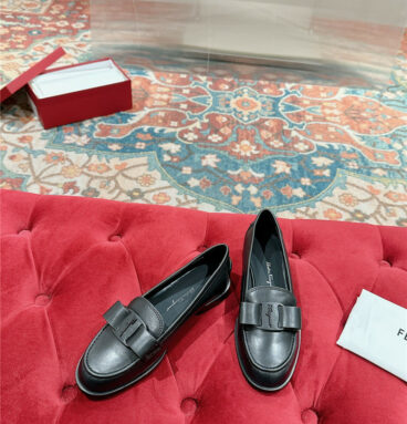 Salvatore Ferragamo British style Gancini buckle loafers