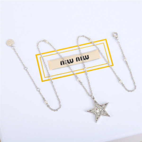 miumiu five-pointed star rhinestone necklace
