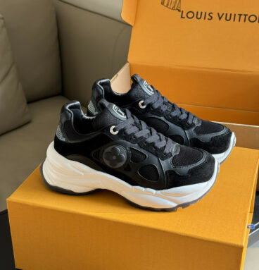 louis vuitton LV new running shoes