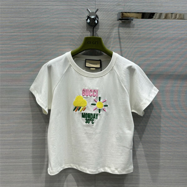gucci embroidered letter cloud pattern cotton T-shirt