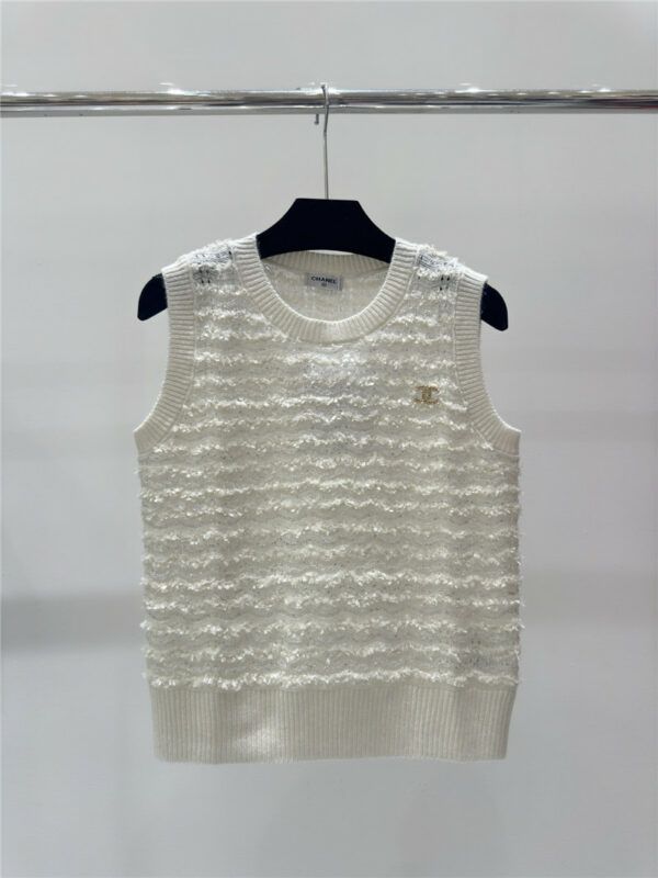 chanel new metal logo knitted vest