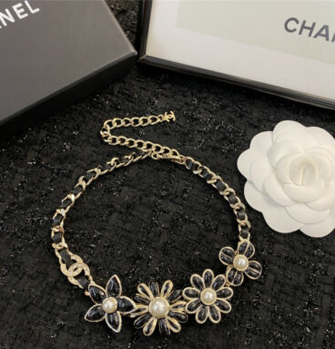 chanel vintage daisy flower black leather choker necklace