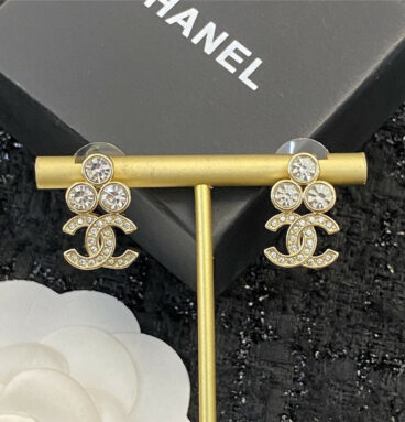 chanel new light gold double c stud earrings