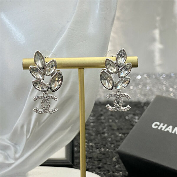 chanel white gold wheat earrings earrings