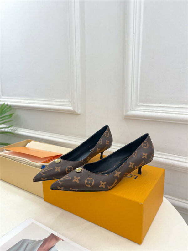louis vuitton LV new metal buckle pointed toe shoes