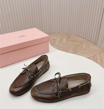 miumiu retro small leather loafers