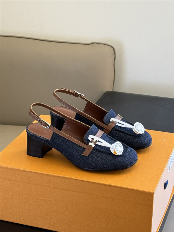 Hermès small square toe sandals
