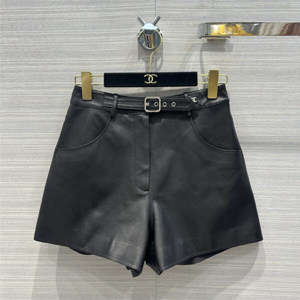 chanel crystal diamond button design leather shorts