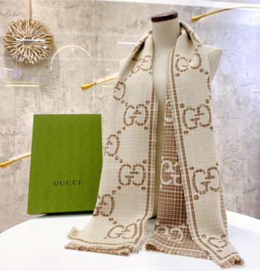 gucci wool jacquard scarf